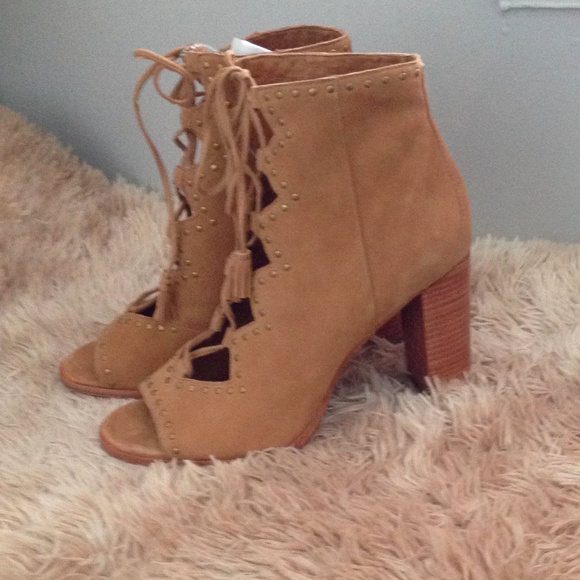 New Frye Gabby Ghillie Studded Booties Grunge Victorian - Picture 5 of 8